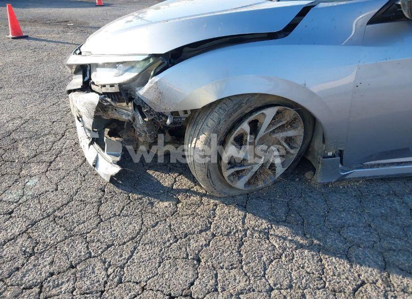 Photo 17 of 2018 Honda Civic EX (VIN 2HGFC2F79JH563029)