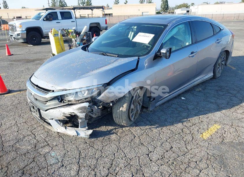 Photo 2 of 2018 Honda Civic EX (VIN 2HGFC2F79JH563029)