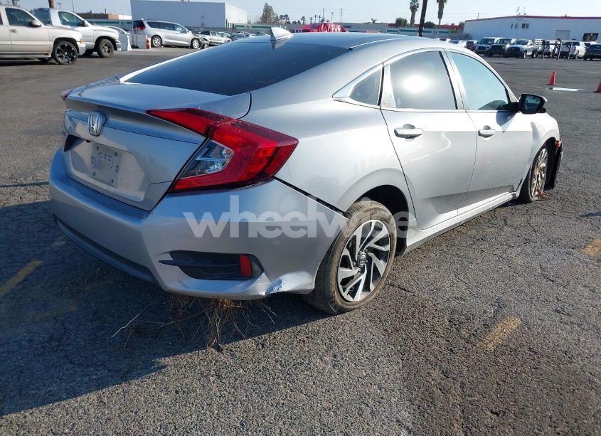 Photo 4 of 2018 Honda Civic EX (VIN 2HGFC2F79JH563029)