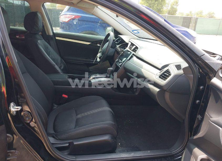 Photo 5 of 2018 Honda Civic EX (VIN 2HGFC2F79JH597603)