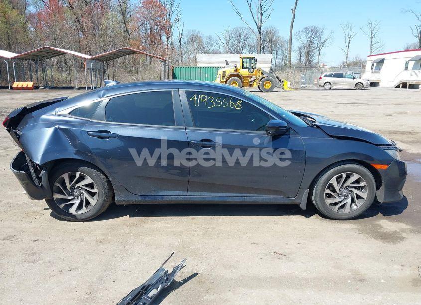 Photo 13 of 2018 Honda Civic EX (VIN 2HGFC2F7XJH501655)