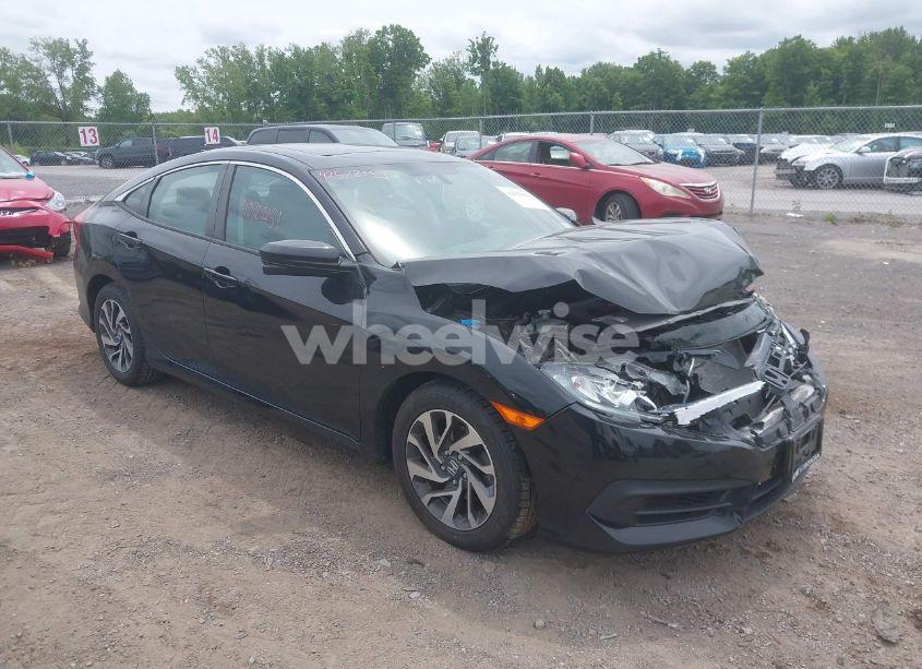 2018 Honda Civic EX (VIN 2HGFC2F7XJH510792) main photo