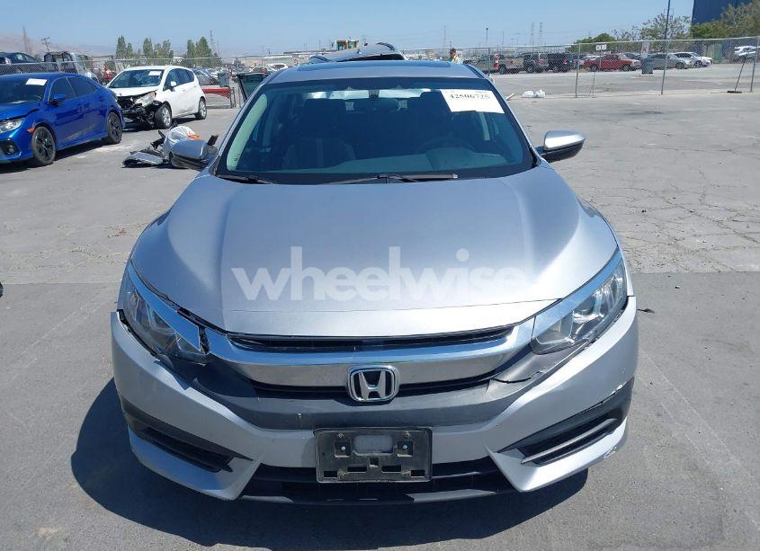 Photo 12 of 2018 Honda Civic EX (VIN 2HGFC2F7XJH513160)