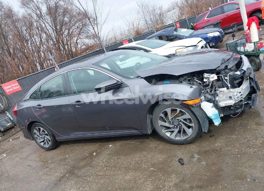 Photo 13 of 2018 Honda Civic EX (VIN 2HGFC2F7XJH550631)