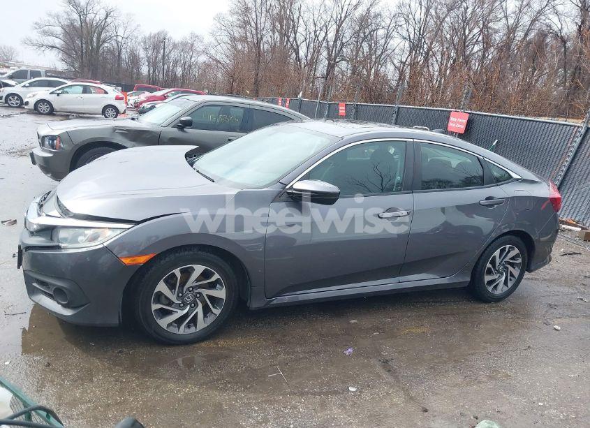 Photo 14 of 2018 Honda Civic EX (VIN 2HGFC2F7XJH550631)