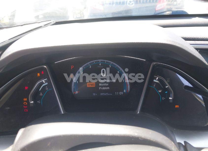 Photo 7 of 2018 Honda Civic EX (VIN 2HGFC2F7XJH575402)