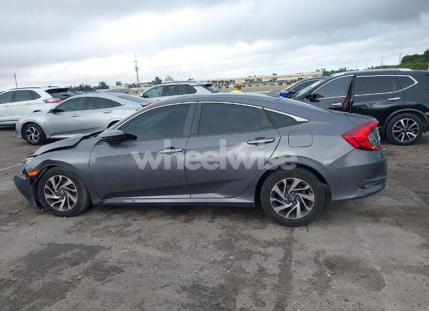 Photo 14 of 2018 Honda Civic EX (VIN 2HGFC2F7XJH595682)