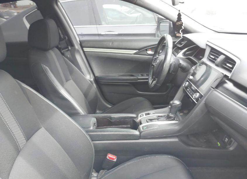 Photo 5 of 2019 Honda Civic SPORT (VIN 2HGFC2F80KH502694)