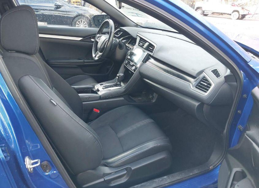 Photo 5 of 2019 Honda Civic SPORT (VIN 2HGFC2F80KH504008)