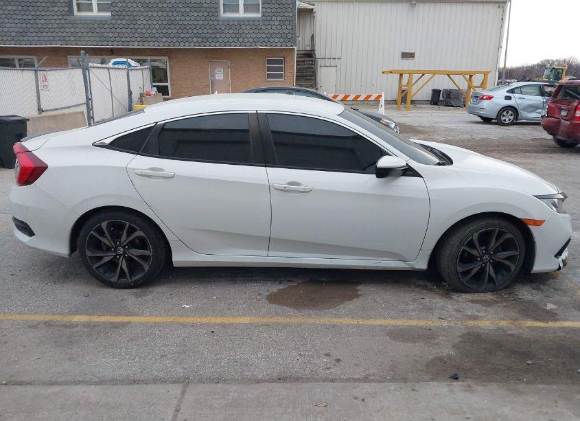 Photo 14 of 2019 Honda Civic SPORT (VIN 2HGFC2F80KH509144)