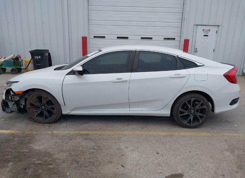Photo 15 of 2019 Honda Civic SPORT (VIN 2HGFC2F80KH509144)