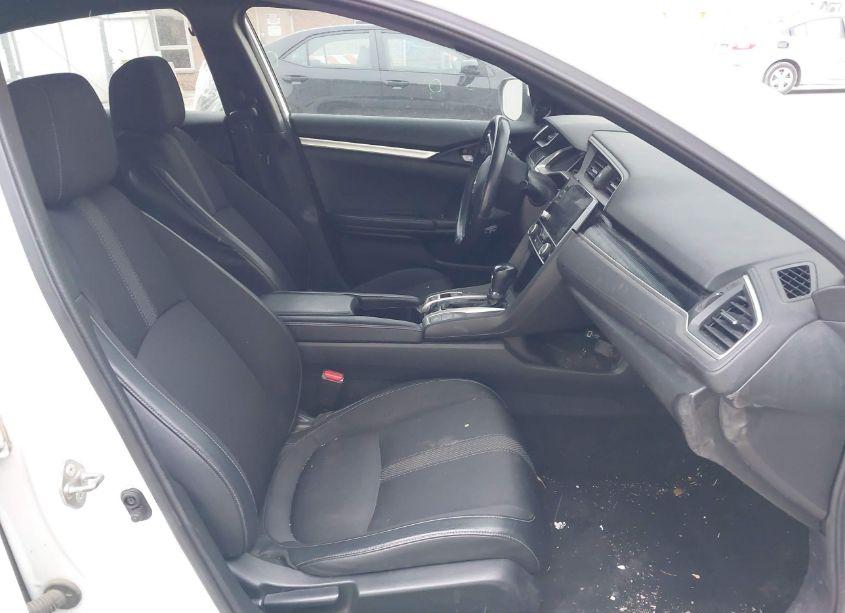 Photo 5 of 2019 Honda Civic SPORT (VIN 2HGFC2F80KH509144)