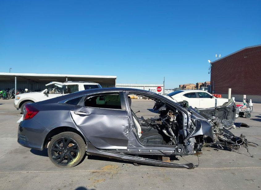 Photo 14 of 2019 Honda Civic SPORT (VIN 2HGFC2F80KH510553)