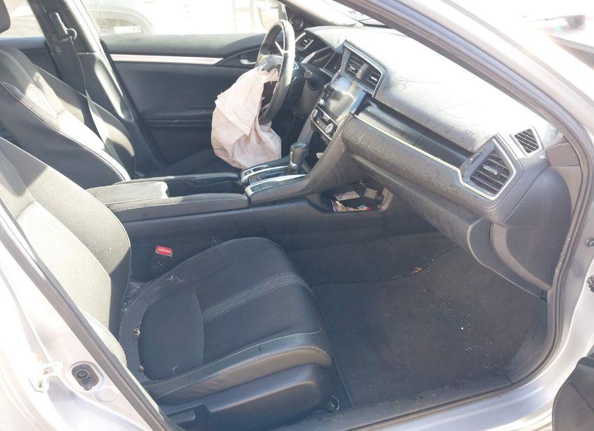 Photo 5 of 2019 Honda Civic SPORT (VIN 2HGFC2F80KH537963)