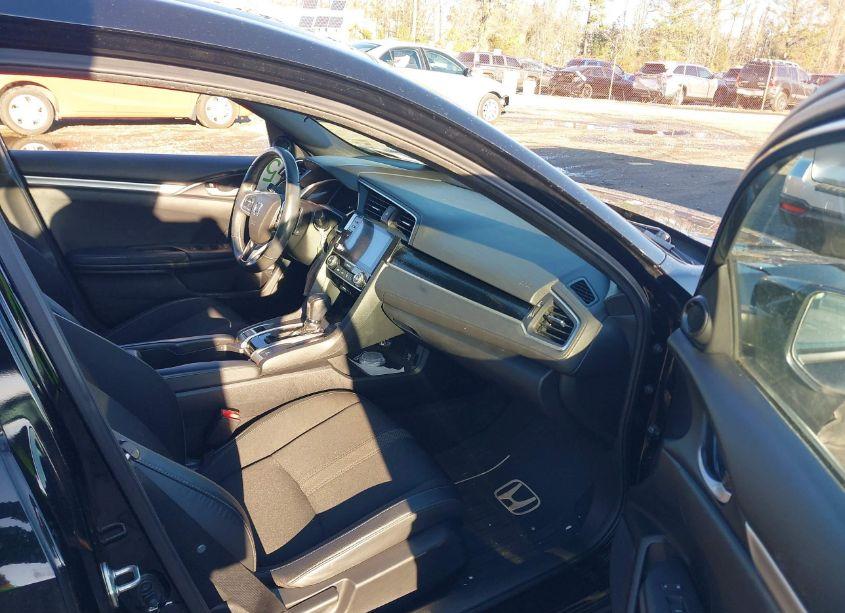 Photo 5 of 2019 Honda Civic SPORT (VIN 2HGFC2F80KH569862)