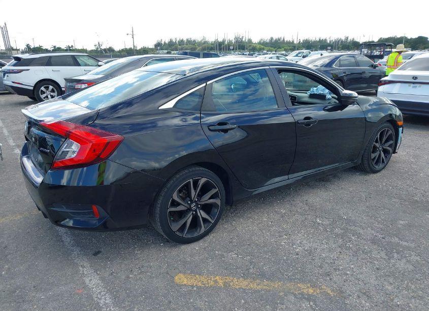 Photo 4 of 2019 Honda Civic SPORT (VIN 2HGFC2F80KH572678)