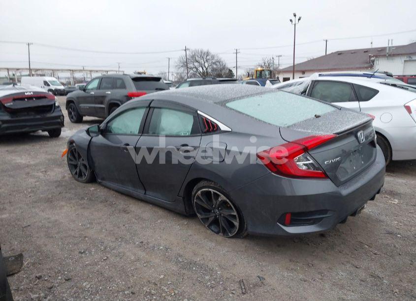 Photo 3 of 2019 Honda Civic SPORT (VIN 2HGFC2F80KH588640)