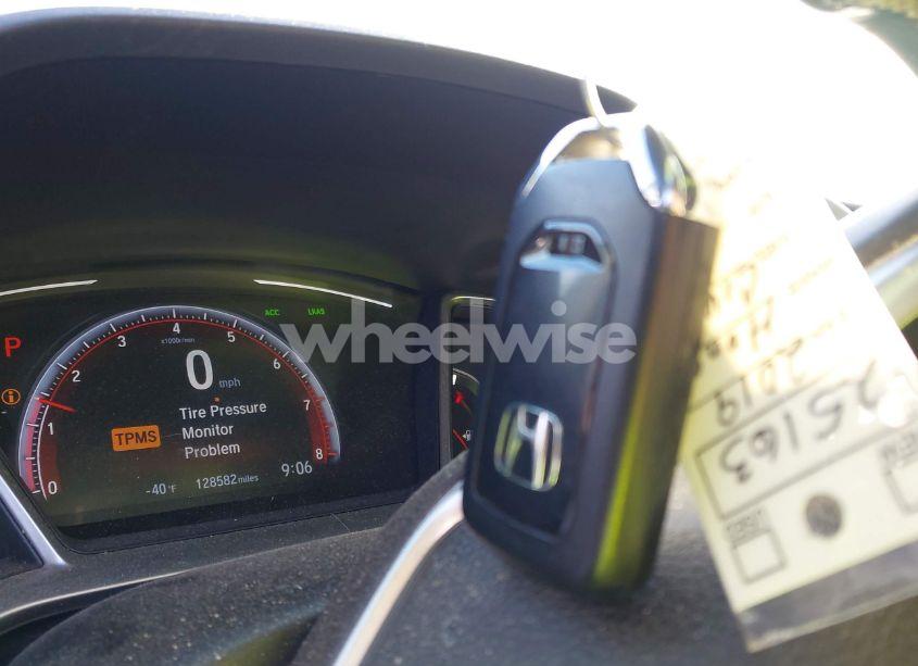 Photo 11 of 2019 Honda Civic SPORT (VIN 2HGFC2F80KH599685)