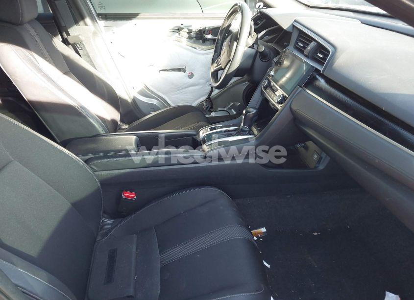 Photo 5 of 2019 Honda Civic SPORT (VIN 2HGFC2F80KH599685)