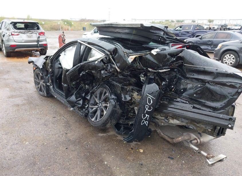 Photo 3 of 2020 Honda Civic SPORT (VIN 2HGFC2F80LH592639)