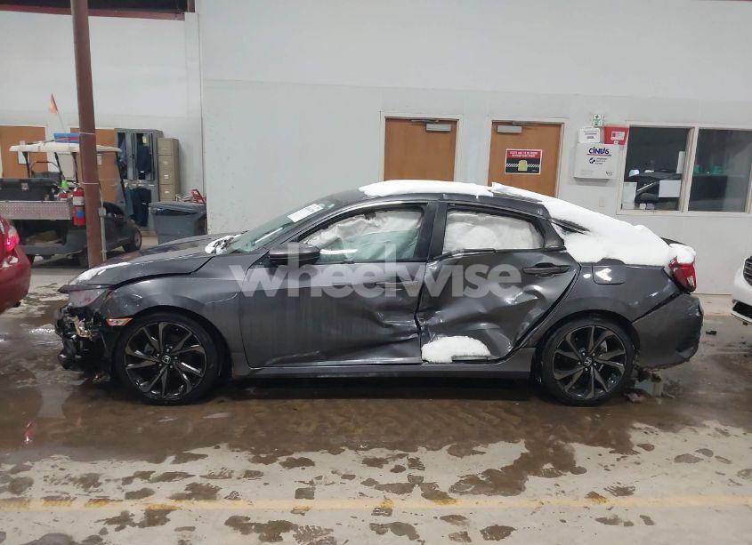 Photo 14 of 2021 Honda Civic SPORT (VIN 2HGFC2F80MH535066)