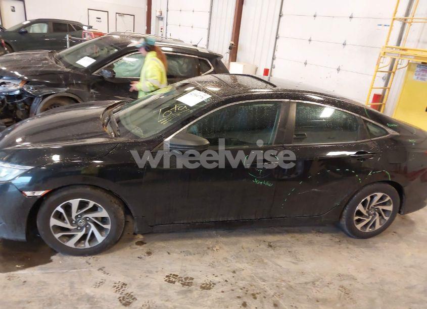 Photo 14 of 2016 Honda Civic EX (VIN 2HGFC2F81GH500833)
