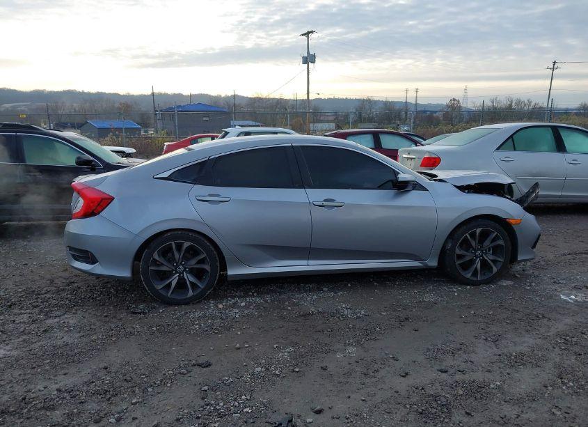 Photo 14 of 2019 Honda Civic SPORT (VIN 2HGFC2F81KH531749)