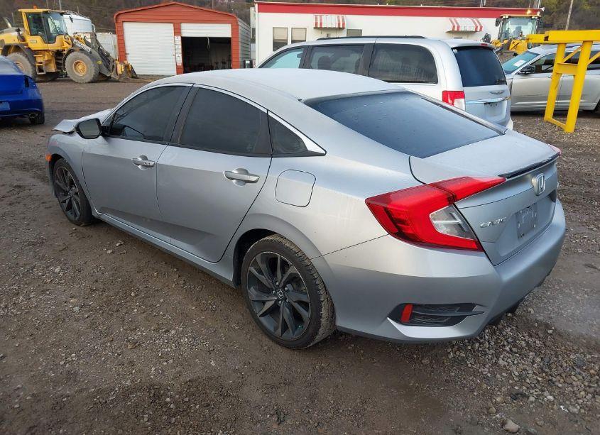 Photo 3 of 2019 Honda Civic SPORT (VIN 2HGFC2F81KH531749)