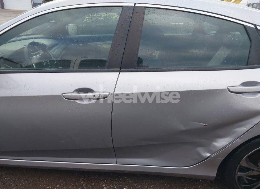 Photo 14 of 2019 Honda Civic SPORT (VIN 2HGFC2F81KH532366)