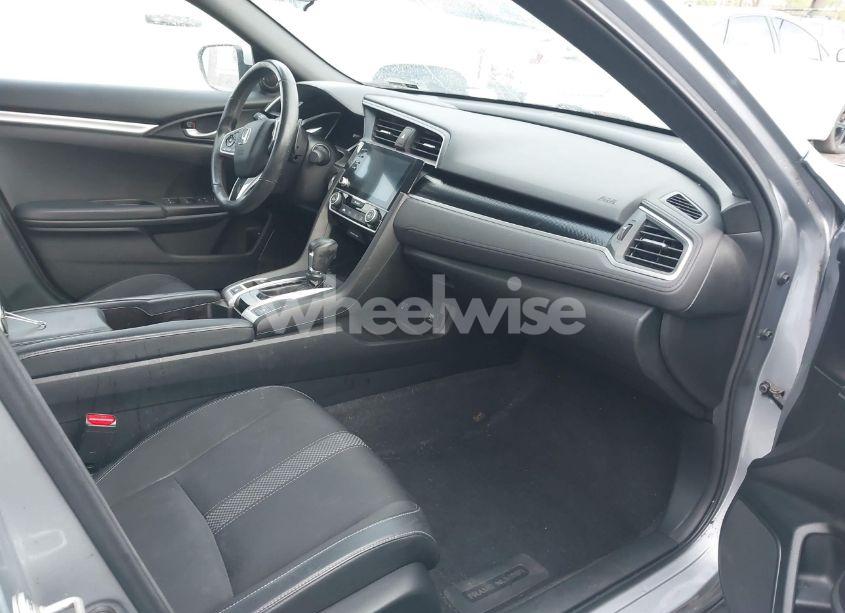 Photo 5 of 2019 Honda Civic SPORT (VIN 2HGFC2F81KH532366)