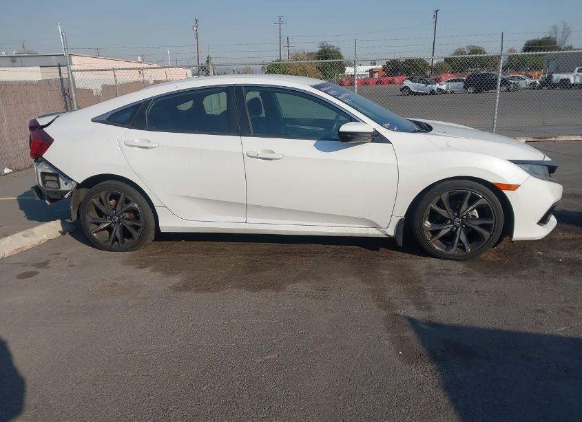 Photo 13 of 2019 Honda Civic SPORT (VIN 2HGFC2F81KH536806)