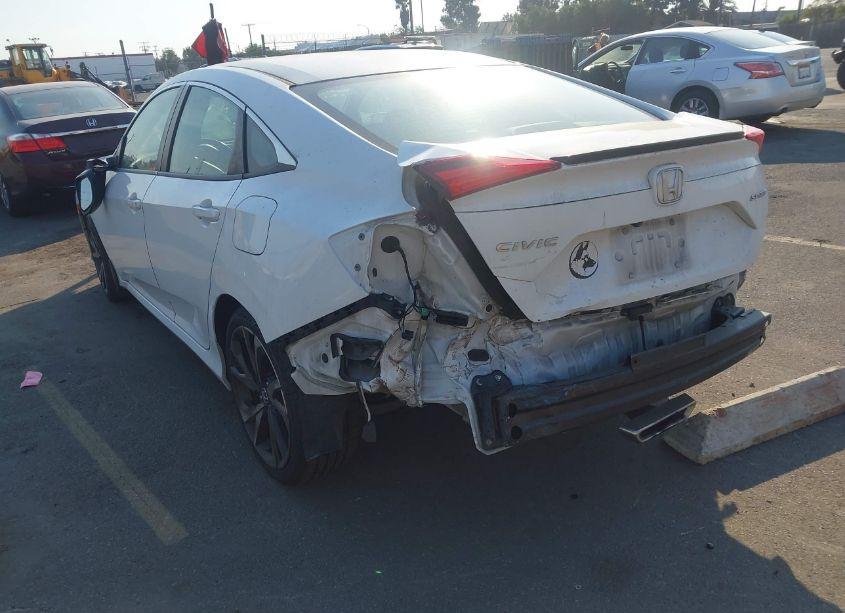 Photo 3 of 2019 Honda Civic SPORT (VIN 2HGFC2F81KH536806)