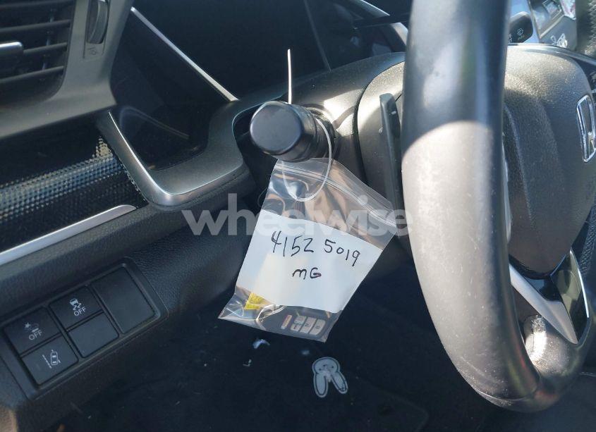 Photo 18 of 2019 Honda Civic SPORT (VIN 2HGFC2F81KH540564)