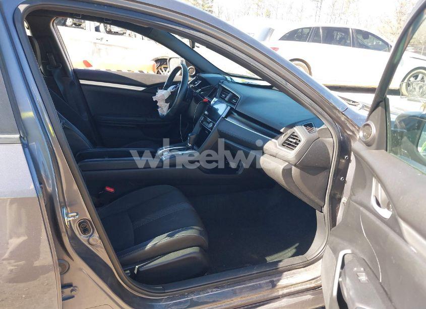 Photo 5 of 2019 Honda Civic SPORT (VIN 2HGFC2F81KH563388)