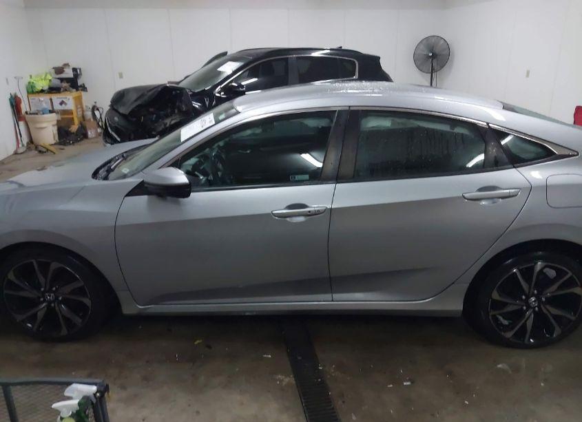 Photo 14 of 2020 Honda Civic SPORT (VIN 2HGFC2F81LH502592)
