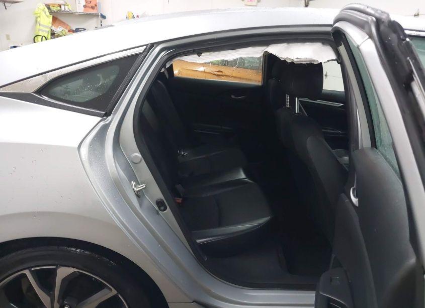 Photo 8 of 2020 Honda Civic SPORT (VIN 2HGFC2F81LH502592)