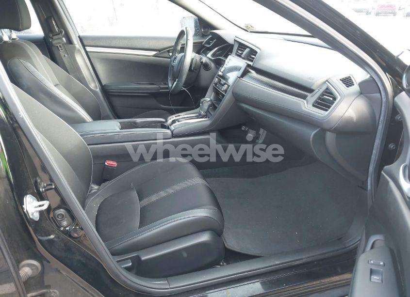 Photo 5 of 2020 Honda Civic SPORT (VIN 2HGFC2F81LH565241)