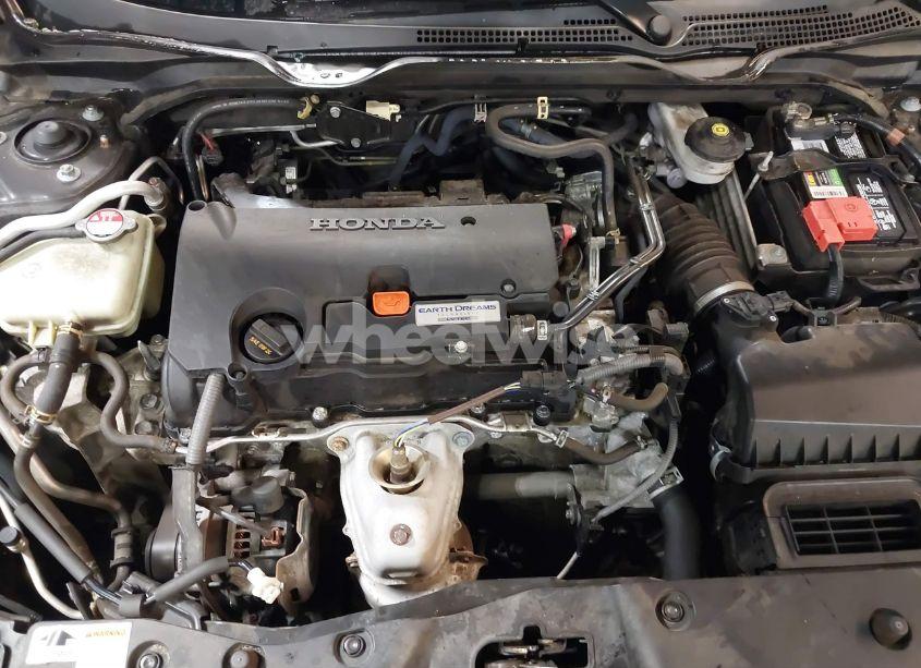 Photo 10 of 2018 Honda Civic EX (VIN 2HGFC2F82JH592719)