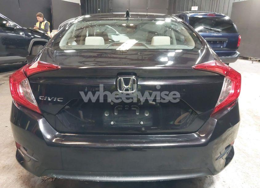 Photo 16 of 2018 Honda Civic EX (VIN 2HGFC2F82JH592719)