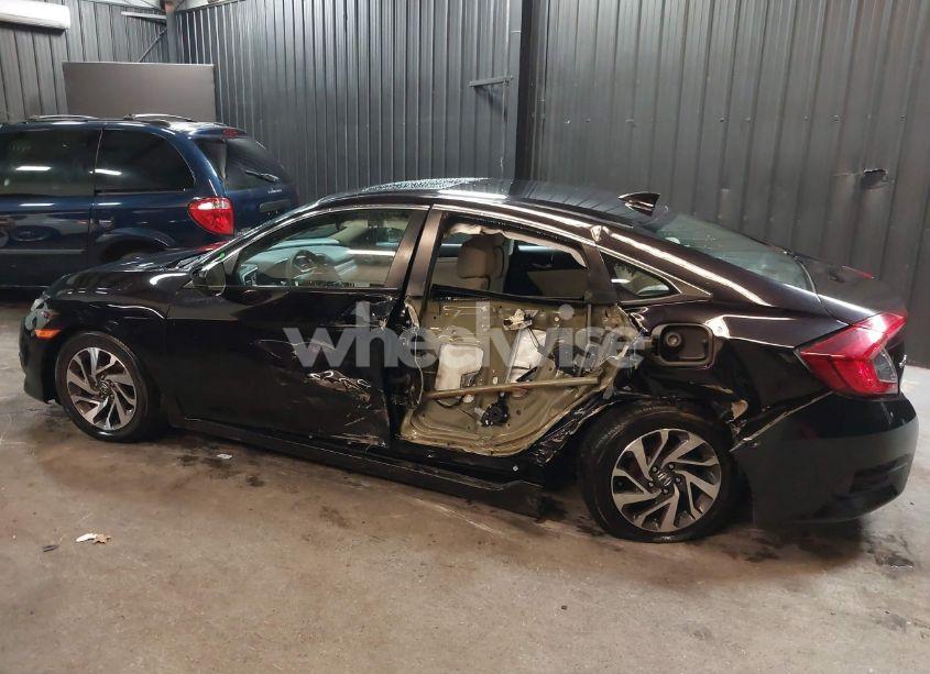 Photo 6 of 2018 Honda Civic EX (VIN 2HGFC2F82JH592719)