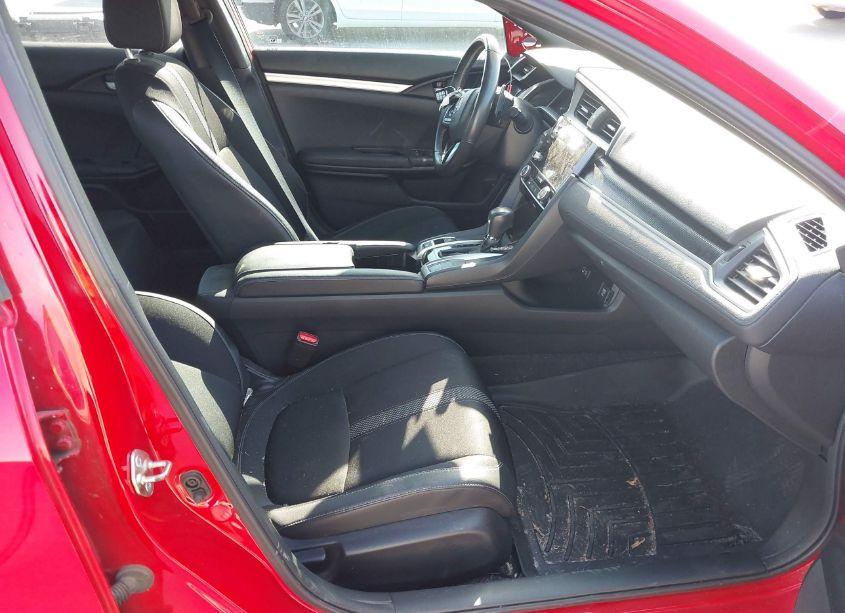 Photo 5 of 2019 Honda Civic SPORT (VIN 2HGFC2F82KH510196)