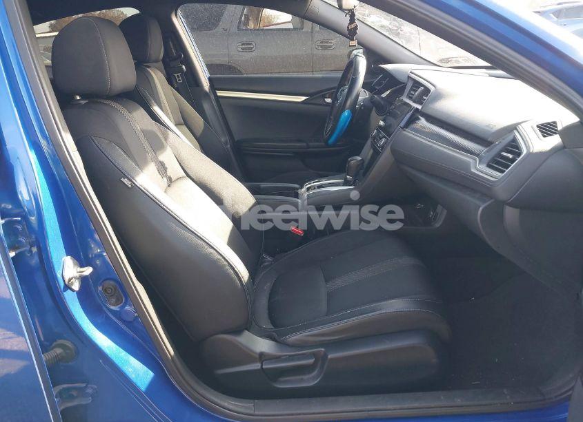 Photo 5 of 2019 Honda Civic SPORT (VIN 2HGFC2F82KH519352)