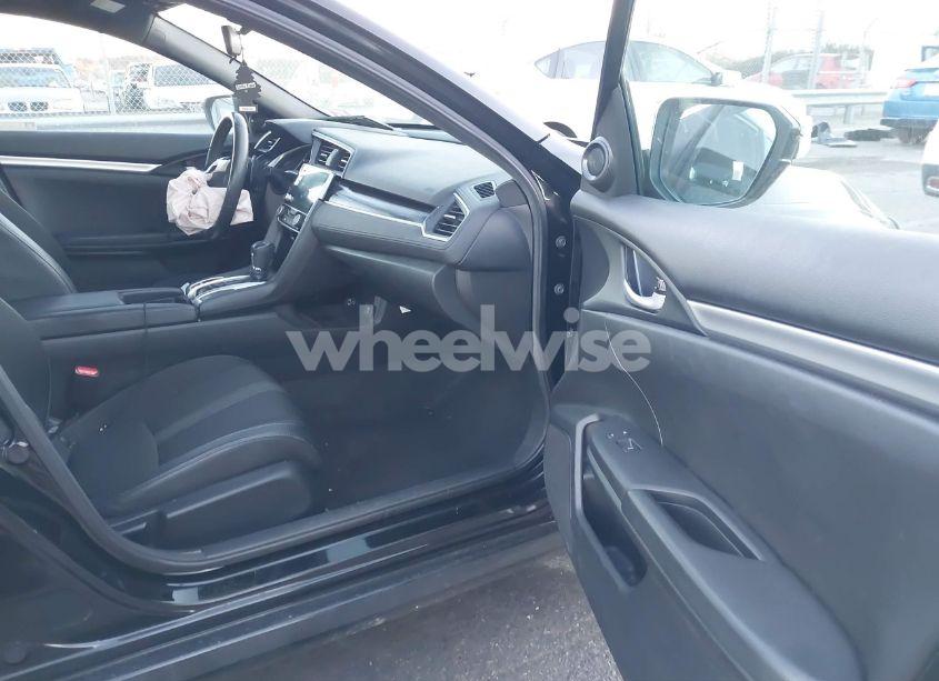 Photo 5 of 2019 Honda Civic SPORT (VIN 2HGFC2F82KH525734)