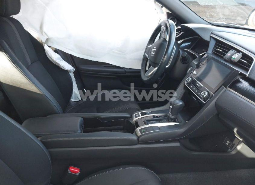 Photo 5 of 2019 Honda Civic SPORT (VIN 2HGFC2F82KH531811)