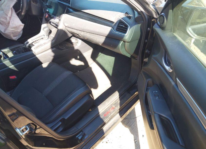 Photo 5 of 2019 Honda Civic SPORT (VIN 2HGFC2F82KH539195)