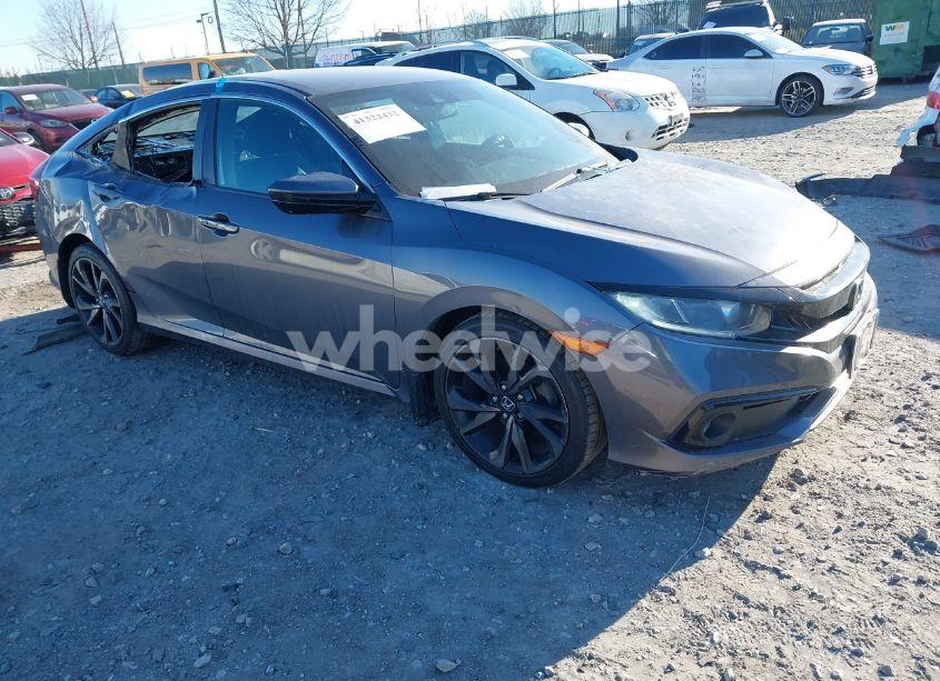 2019 Honda Civic SPORT (VIN 2HGFC2F82KH548706) main photo