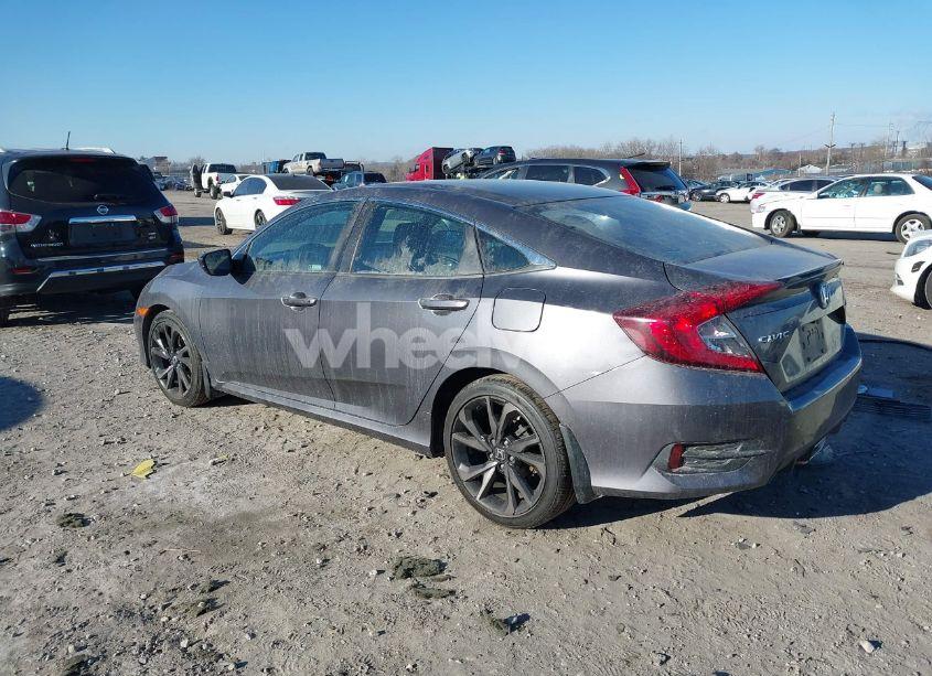 Photo 3 of 2019 Honda Civic SPORT (VIN 2HGFC2F82KH548706)