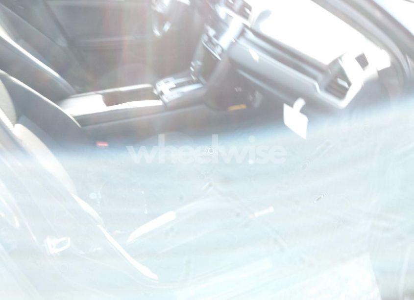 Photo 5 of 2019 Honda Civic SPORT (VIN 2HGFC2F82KH548706)