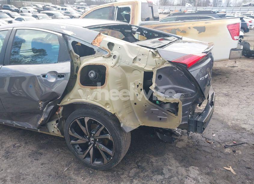 Photo 6 of 2019 Honda Civic SPORT (VIN 2HGFC2F82KH553789)