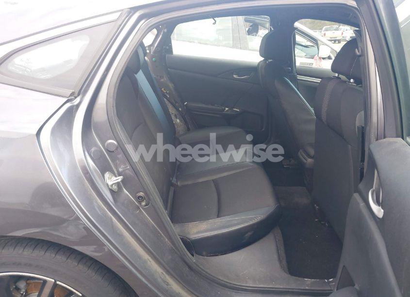 Photo 8 of 2019 Honda Civic SPORT (VIN 2HGFC2F82KH553789)